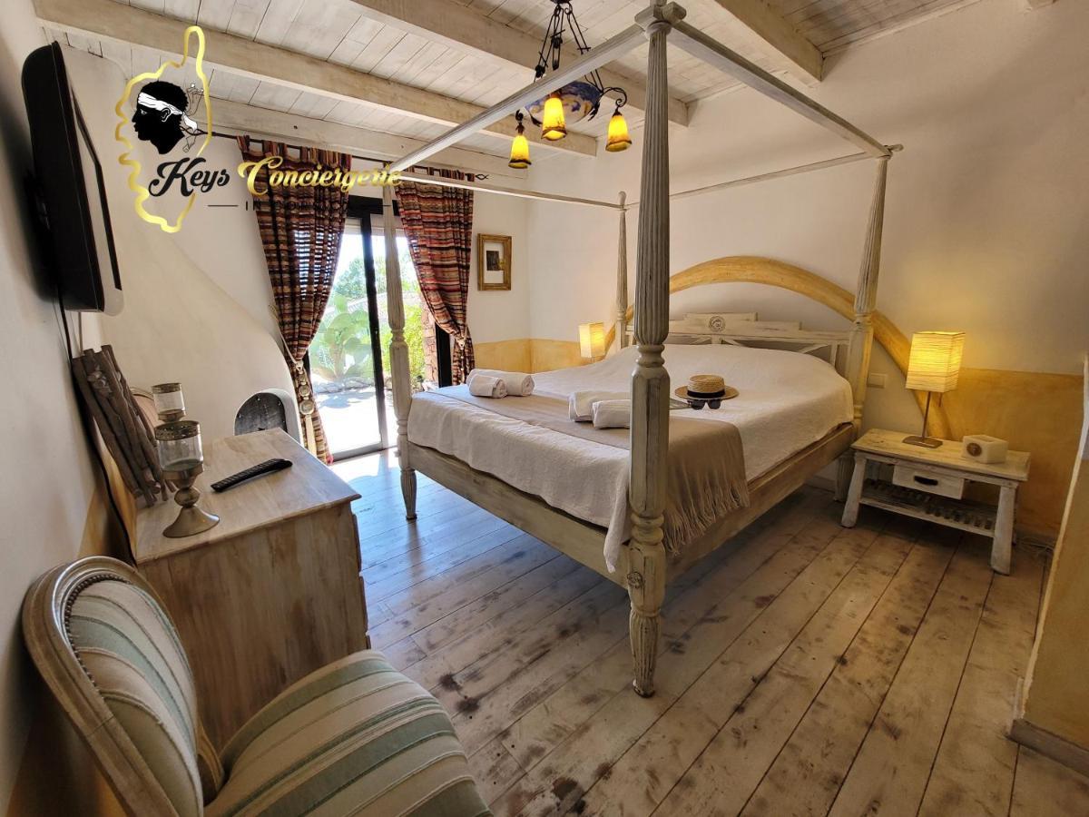 Casa Salya 8 Pers Piscine Privee Chauffee San Cipriano Villa Lecci Dış mekan fotoğraf